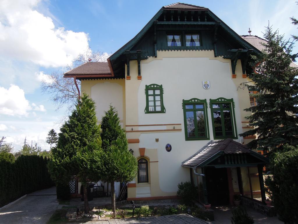 Zamok U Grofa Hotel Nitra Exterior photo